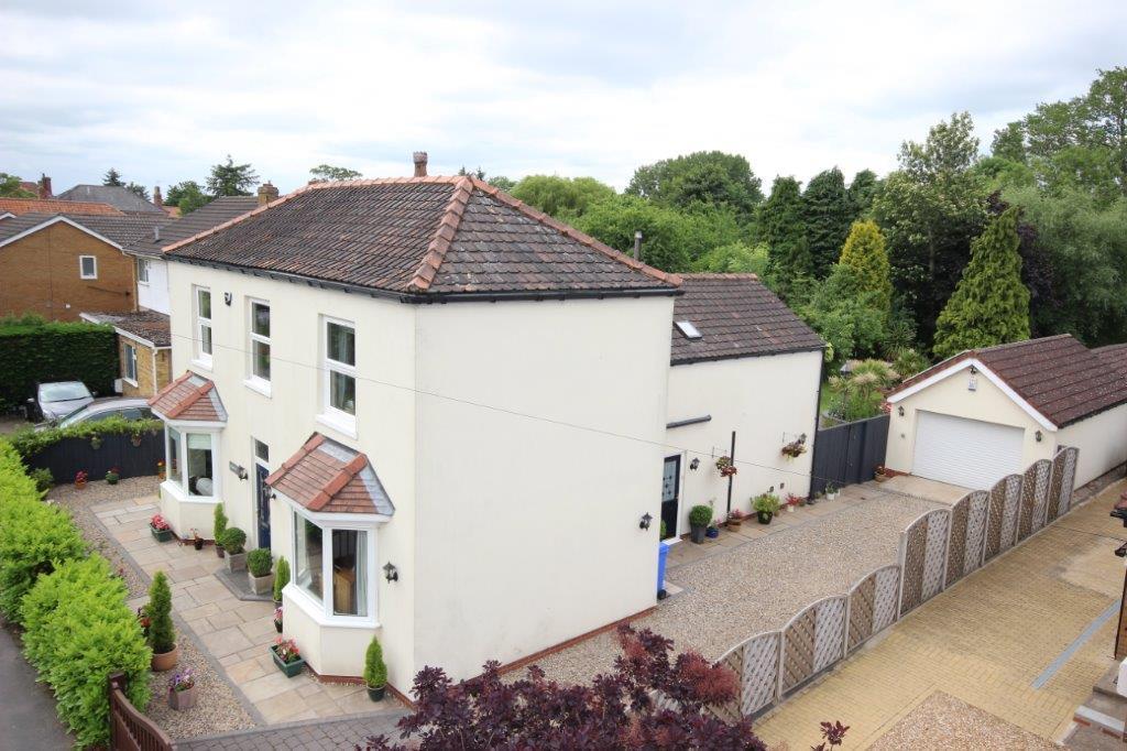 Canal Side West, Newport 4 bed detached house £595,000