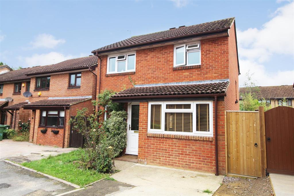 Charrington Way, Broadbridge Heath 3 bed detached house £450,000