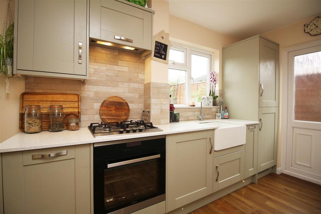 Charrington Way, Broadbridge Heath 3 bed detached house £450,000