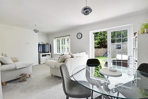 5 Quebec Close, Bexhill-on-sea, TN39 4HX