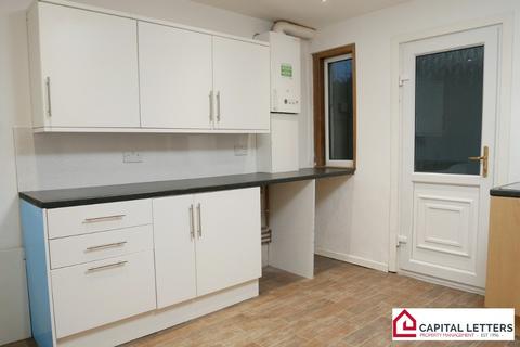 2 bedroom flat to rent, Gates Road, Renfrewshire PA12