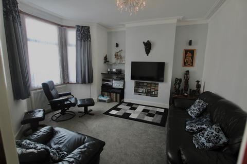 32 Henley Road, Ilford, IG1 2TT