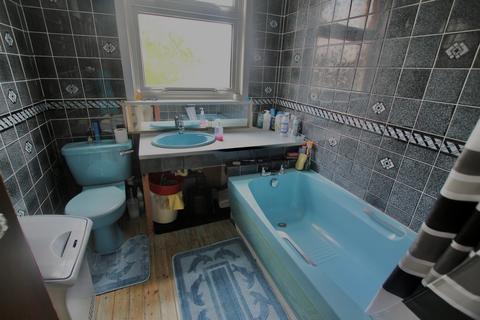 32 Henley Road, Ilford, IG1 2TT