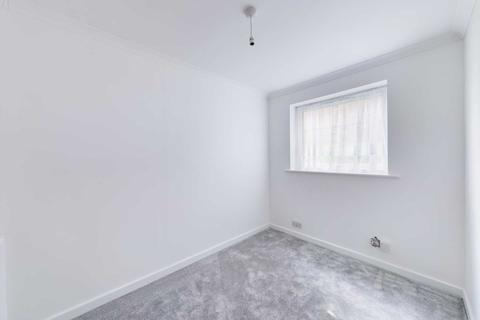 53 Burns Drive, Hemel Hempstead, HP2 7NP