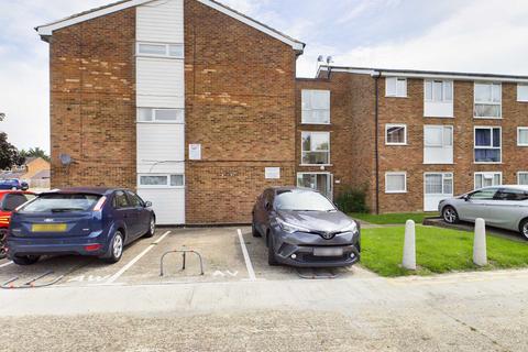 53 Burns Drive, Hemel Hempstead, HP2 7NP