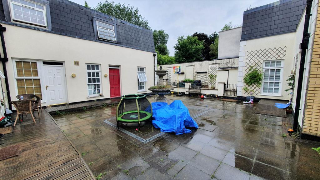 2 Bedroom Mews House