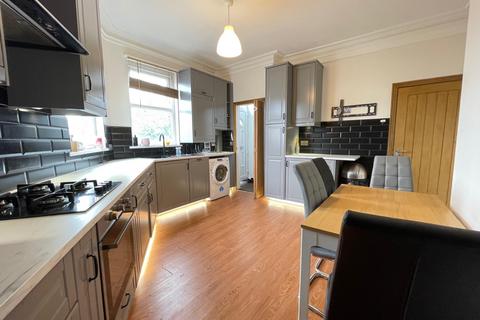 4 bedroom terraced house to rent - Consort Street, Leeds, West Yorkshire, LS3