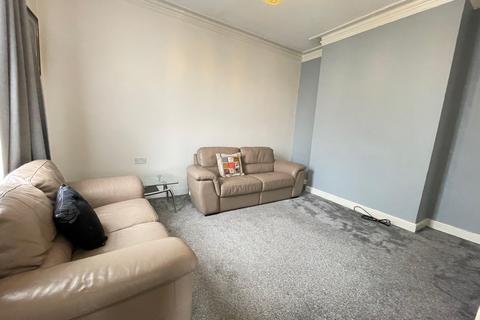 4 bedroom terraced house to rent, Consort Street, Leeds, West Yorkshire, LS3