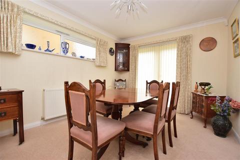 3 Burnham Drive, Reigate, RH2 9HD