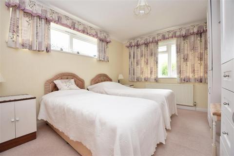 3 Burnham Drive, Reigate, RH2 9HD