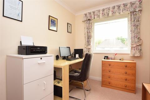 3 Burnham Drive, Reigate, RH2 9HD