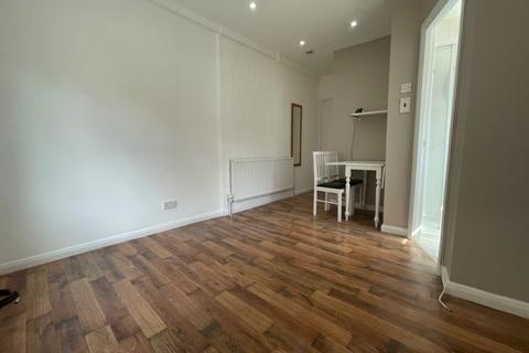 Studio to rent, Fairbridge Road, Archway
