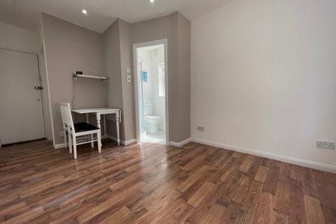 Studio to rent, Fairbridge Road, Archway