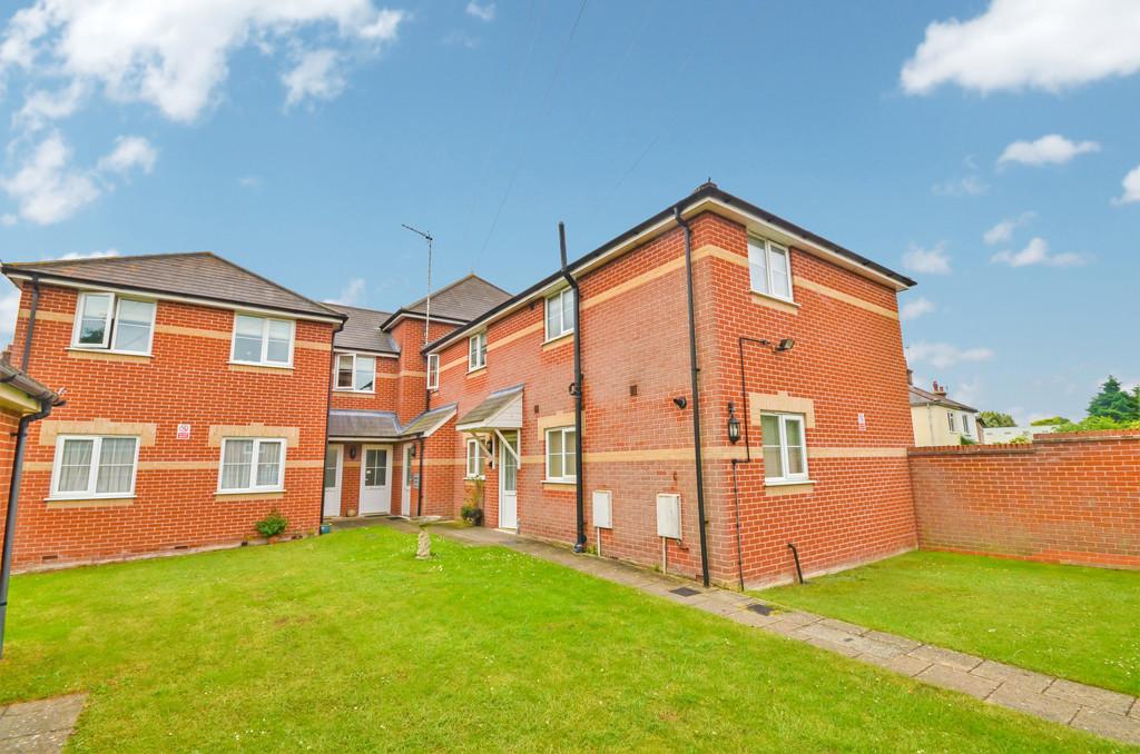 D'arcy Road, Colchester, CO2 8FL 2 bed ground floor £165,000