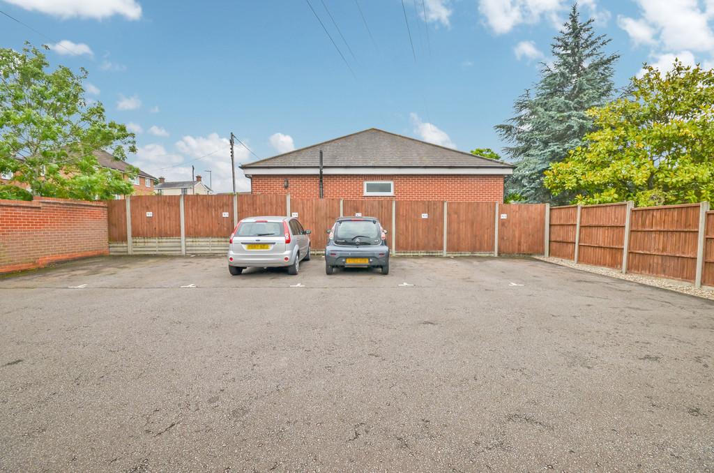 D'arcy Road, Colchester, CO2 8FL 2 bed ground floor £165,000