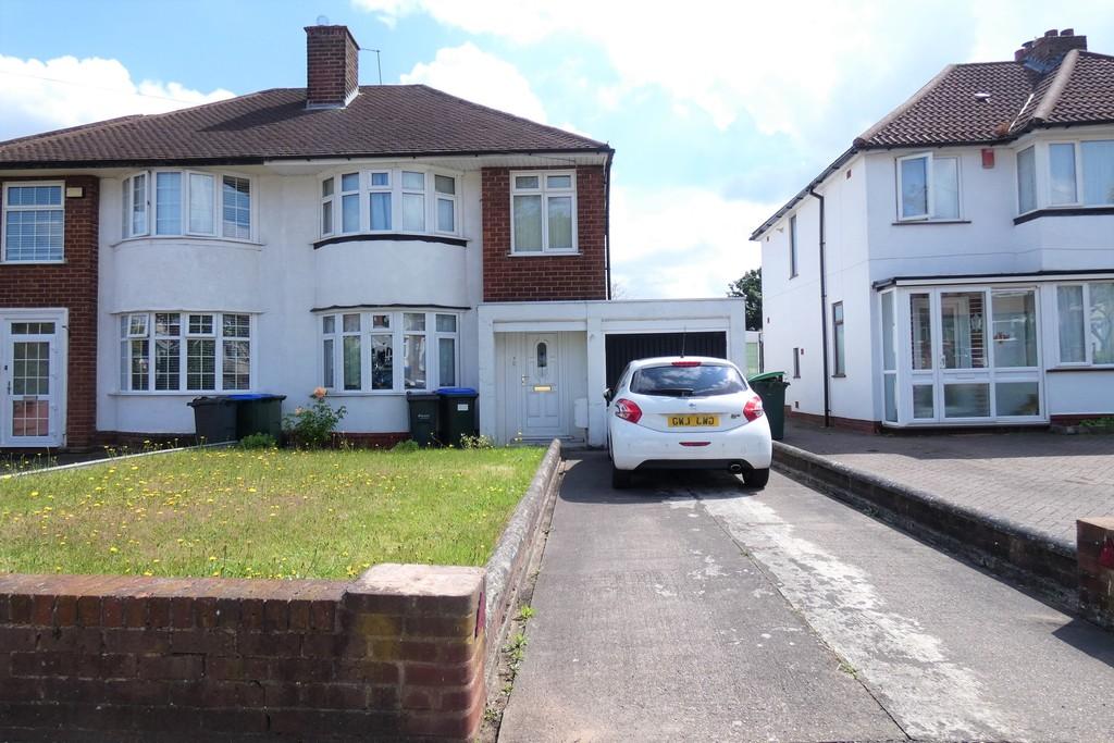 Scott Road, Great Barr, Birmingham 3 bed semidetached house £225,000