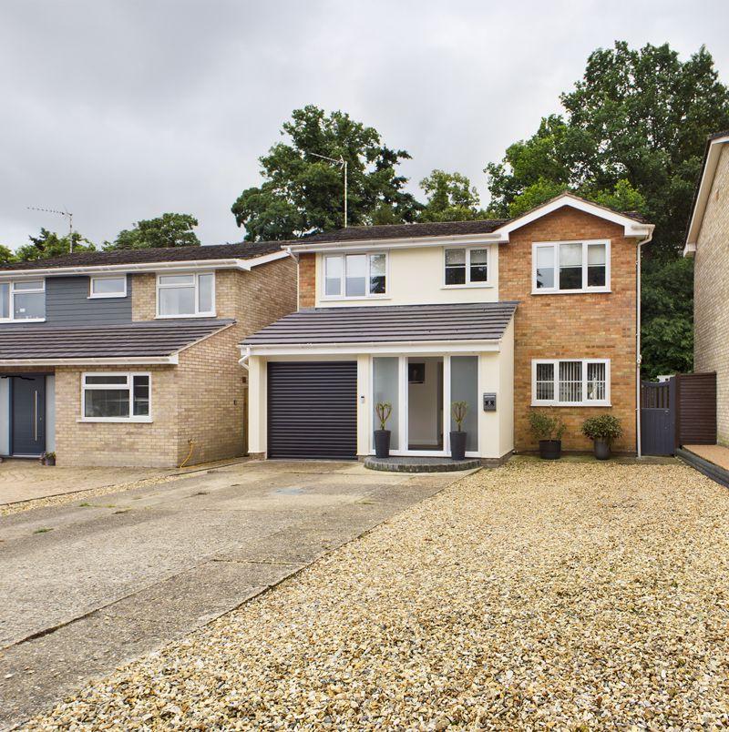 Plovers Way, Bury St Edmunds 4 bed detached house £400,000