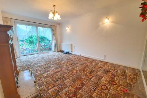 17 Mill Way, Feltham, TW14 0JX