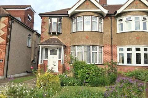 135 Vale Road, Worcester Park, KT4 7ED