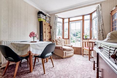 135 Vale Road, Worcester Park, KT4 7ED