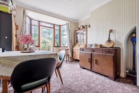 135 Vale Road, Worcester Park, KT4 7ED