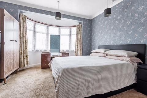 135 Vale Road, Worcester Park, KT4 7ED