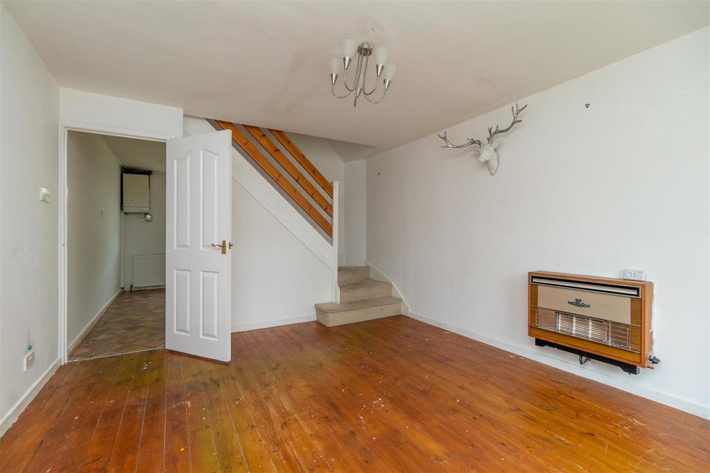 White Furrows, Cotgrave, Nottingham 2 bed terraced house £150,000