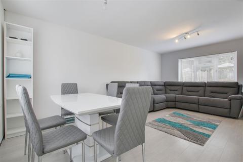 4 Beech Drive, Stevenage, SG2 9TA