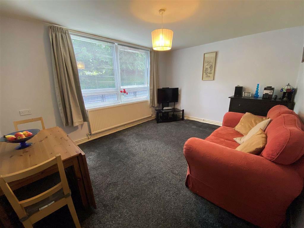 Westminster Road, Macclesfield 1 bed flat £109,950