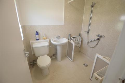 27 Bron Gwendraeth, Carway, Kidwelly, SA17 4HT
