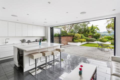 St Michaels Mount Cotmandene, Dorking, RH4 2BN