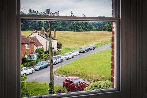 St Michaels Mount Cotmandene, Dorking, RH4 2BN