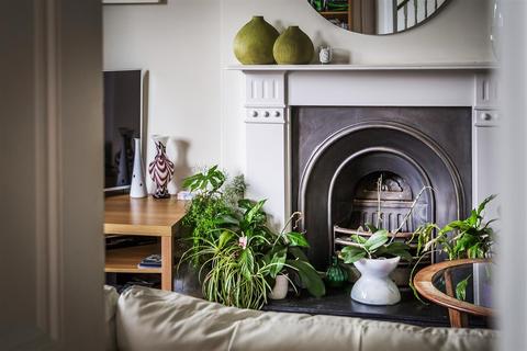 St Michaels Mount Cotmandene, Dorking, RH4 2BN