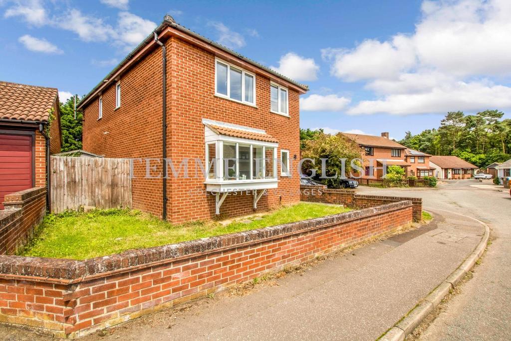 Firstore Drive, Colchester 4 bed detached house £400,000