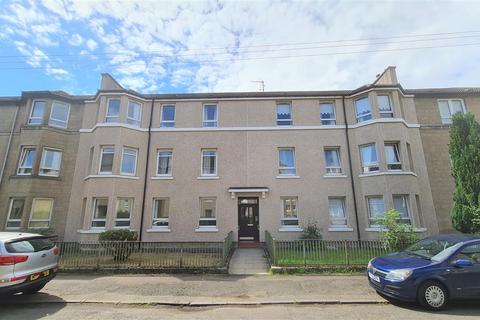 3 bedroom apartment to rent - Salen Street, Craigton, Glasgow