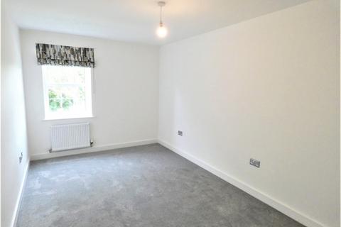 2 bedroom flat to rent, Yule House at Hanstead Park