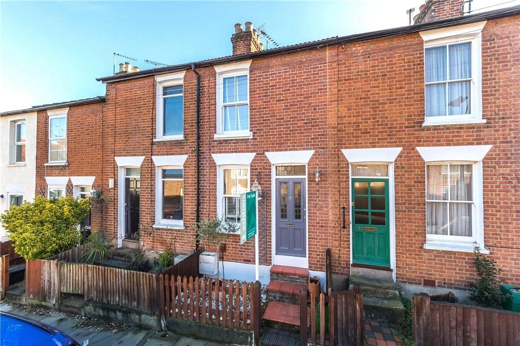 Bernard Street, St. Albans... 2 bed terraced house £1,495 pcm (£345 pw)