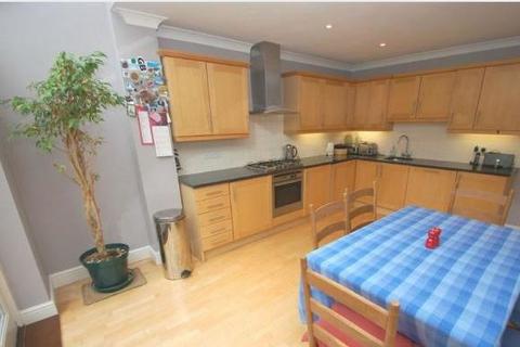 3 bedroom terraced house to rent, Albion Road, St Albans, AL1