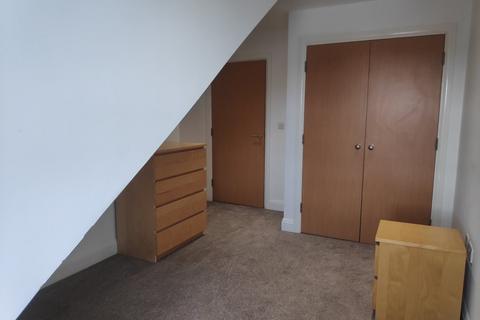 1 bedroom apartment to rent, Grovehill Road, Redhill