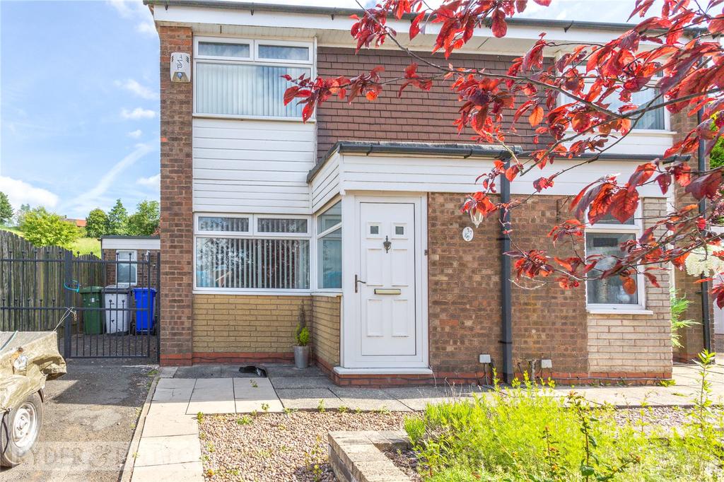Ladysmith Road, AshtonunderLyne... 2 bed semidetached house £165,000