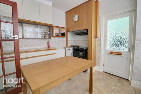 13 Ellers Road, Bessacarr, Doncaster, DN4 7BE