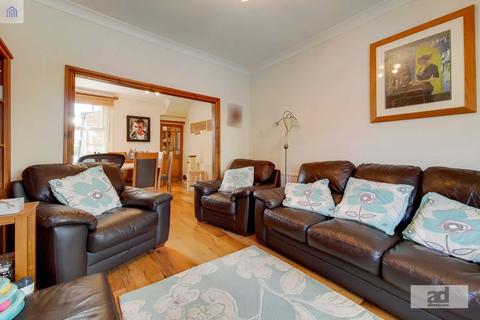 3 Cary Road, London, E11 3LG
