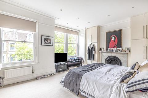 19 Gresley Road, London, N19 3LA