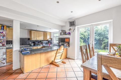19 Gresley Road, London, N19 3LA
