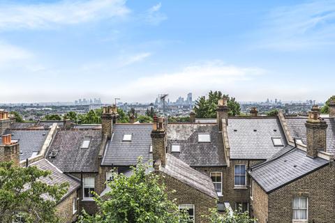 19 Gresley Road, London, N19 3LA