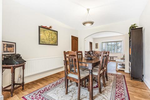 8 Ardmore Avenue, Guildford, GU2 9NJ