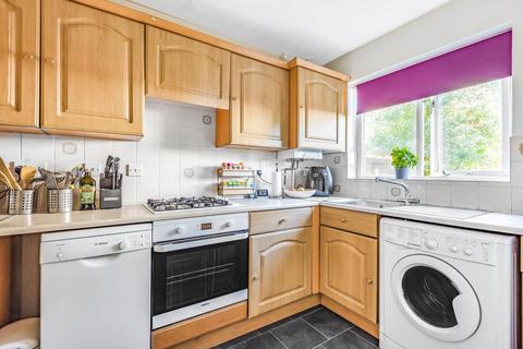 6 Gittens Close, Bromley, BR1 5LA