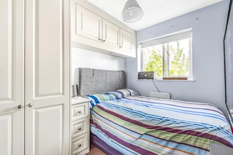 6 Gittens Close, Bromley, BR1 5LA