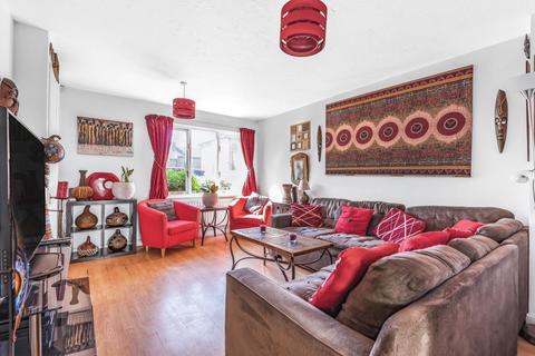 6 Gittens Close, Bromley, BR1 5LA