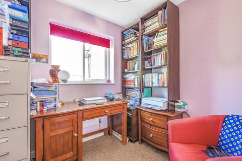 6 Gittens Close, Bromley, BR1 5LA